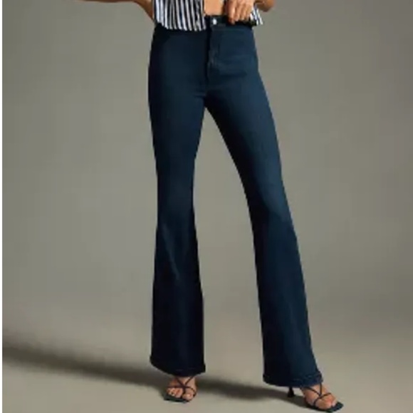 Brand New PILCRO CLEAN HIGH-RISE FLARE JEANS - Picture 1 of 11